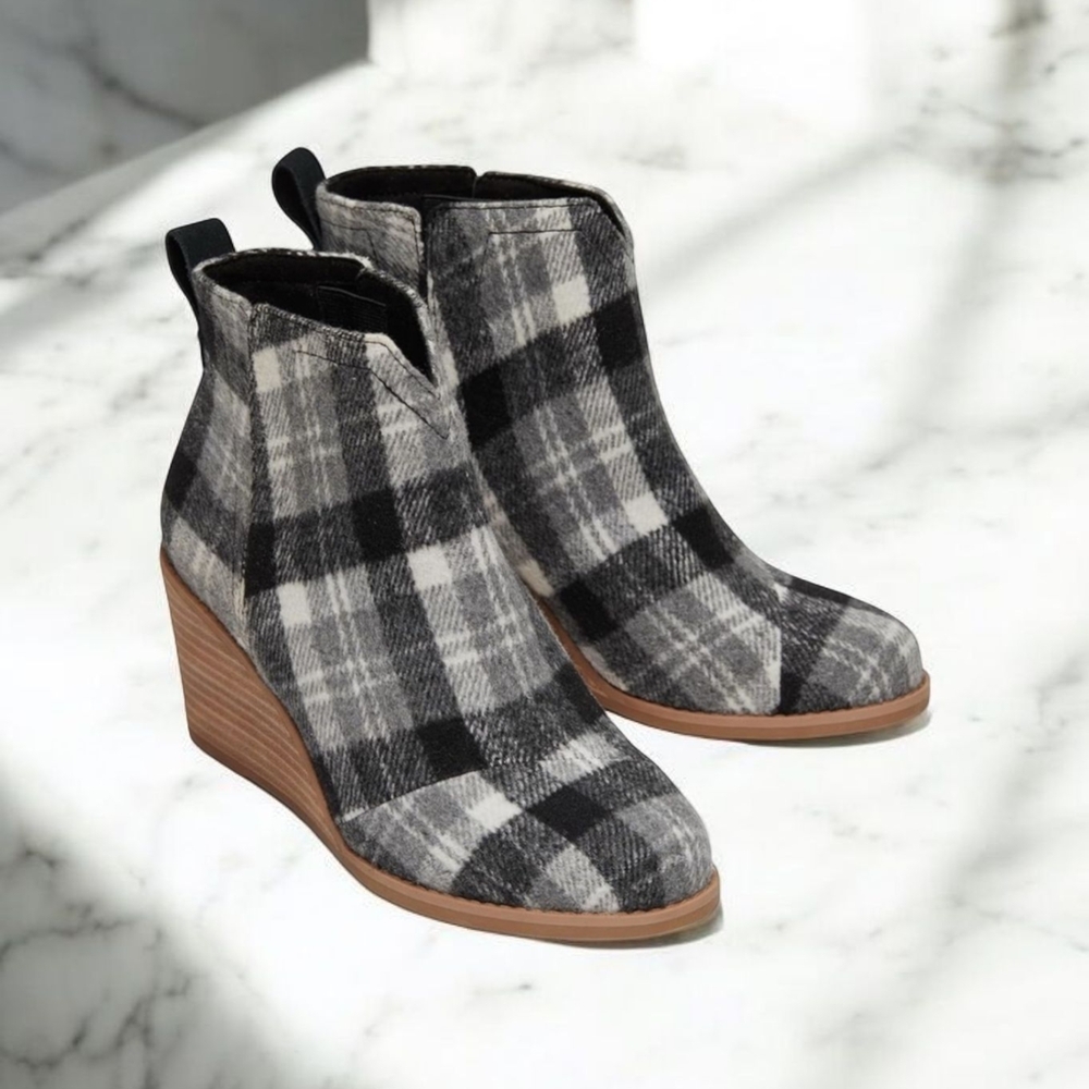 Toms Black and White Plaid Wedges